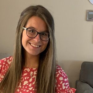 Meet your Posher, Rebecca